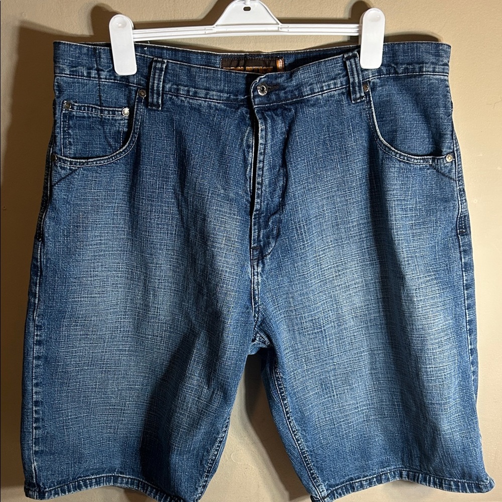 Evolution Men's Knee Length Blue Denim Shorts Size 44